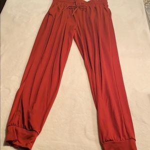NWOT Soft Women’s Joggers Size M w/ Front pockets!